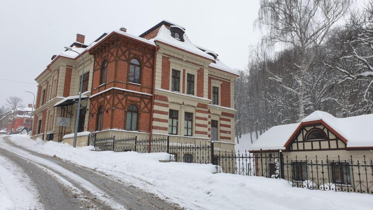 Hotel Charlotta Едлина-Здруй Экстерьер фото