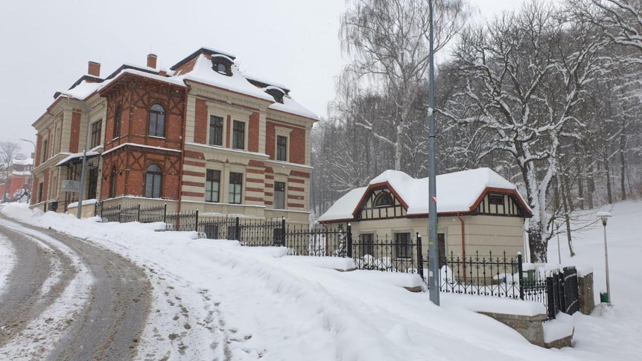 Hotel Charlotta Едлина-Здруй Экстерьер фото