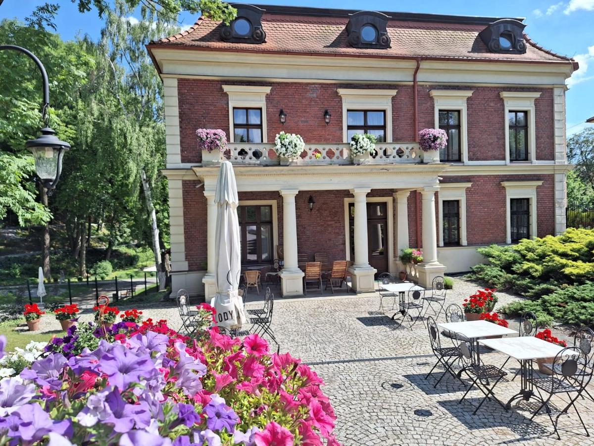 Hotel Charlotta Едлина-Здруй Экстерьер фото