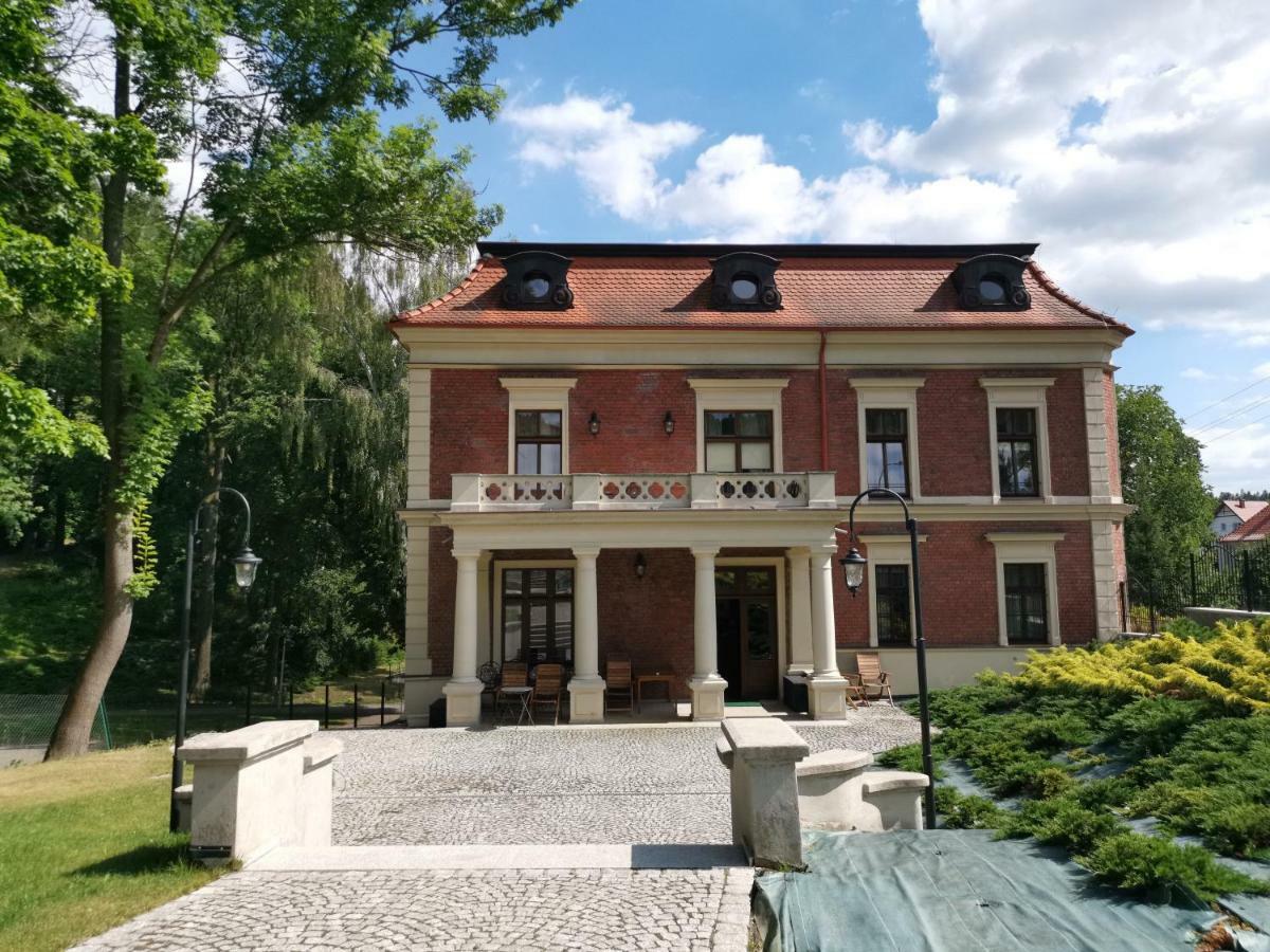 Hotel Charlotta Едлина-Здруй Экстерьер фото